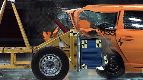 passat rear-end impact crash test|2020.